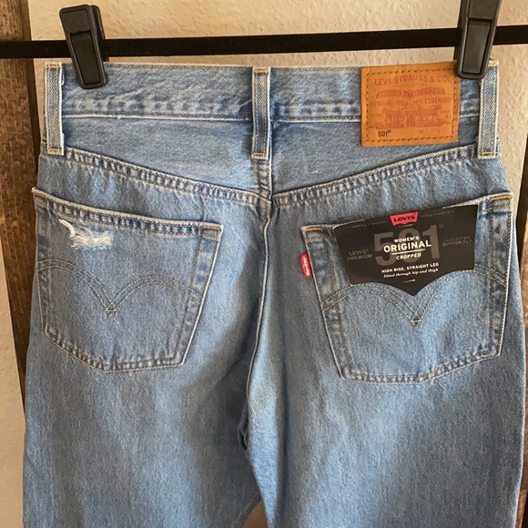 Levi’s 501 Cropped High Rise, Straight Leg 24x28 - Picture 3 of 16